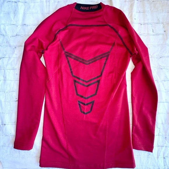 NWOT Unisex Medium Nike Pro Dri-Fit Combat Red Compression LS Performance Shirt - Picture 4 of 7